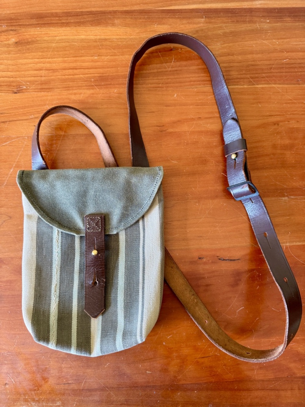 Peg and Awl “Of A Kind” Small Hunter Satchel
